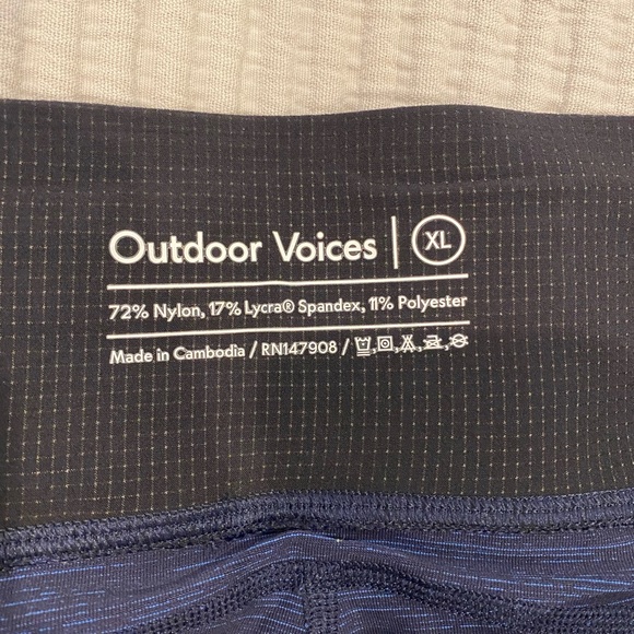 Outdoor Voices Capris 3/4 length - Picture 3 of 4